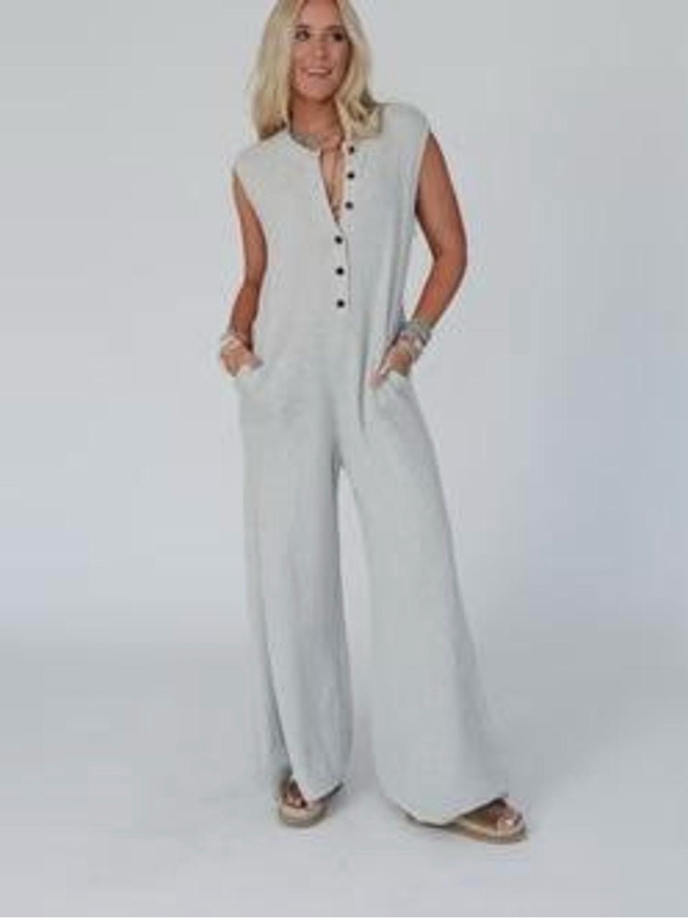 Three Birds Nest Sleeveless Wide-Leg Jumpsuit in Light Gray